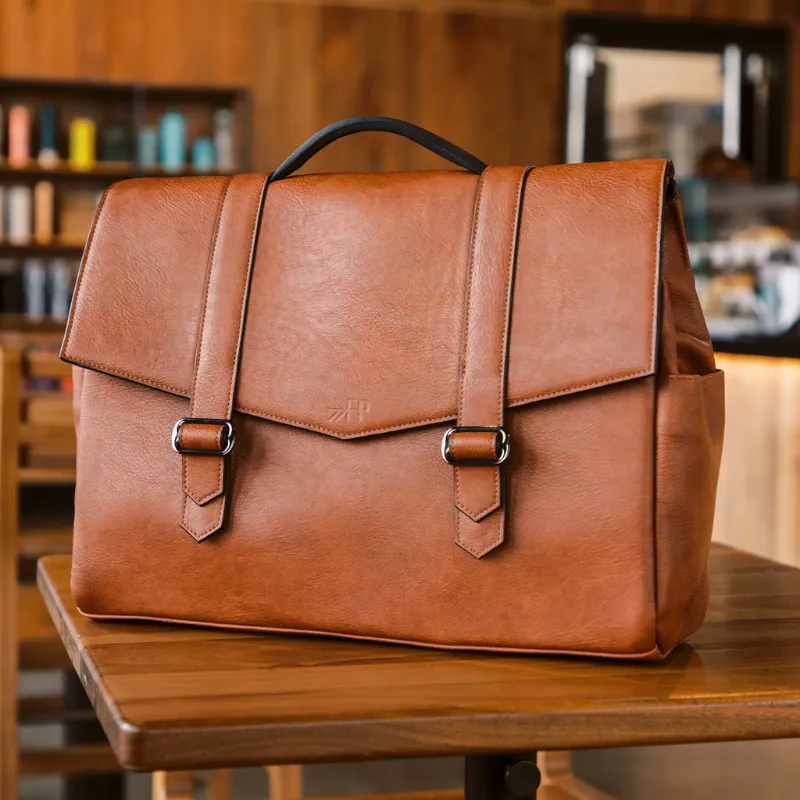 Cambridge Messenger Bag