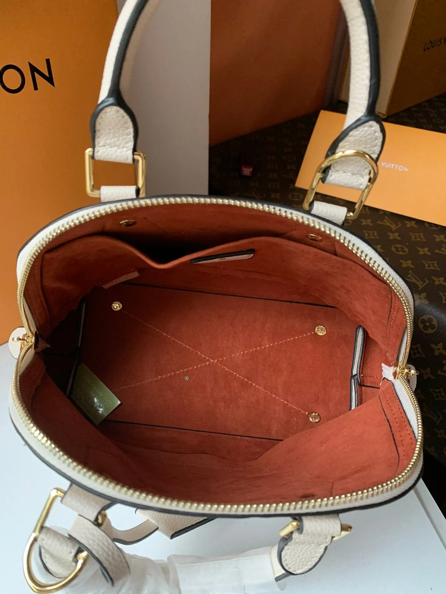 Designer Bag - LOV - 5909
