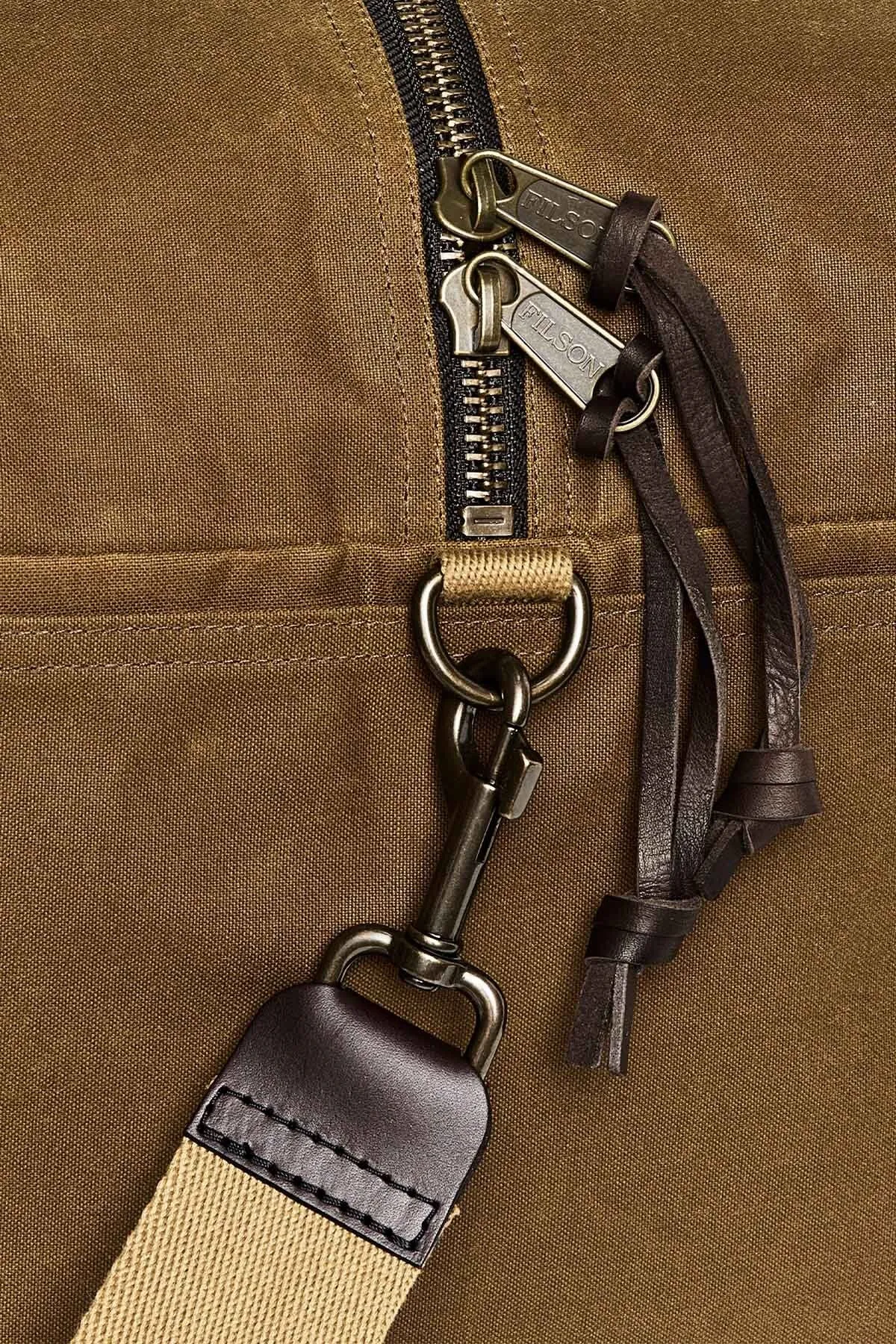 MEDIUM TIN CLOTH DUFFLE BAG