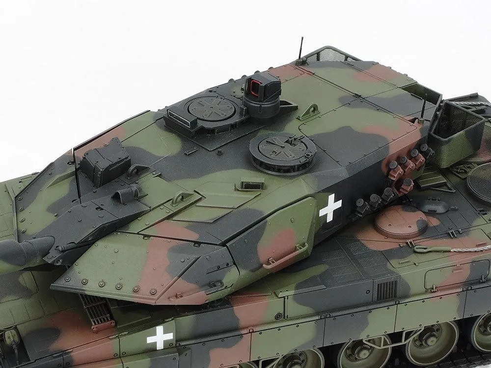 Tamiya 25207 Leopard 2 A6 Tank "Ukraine" 1/35 Model Kit
