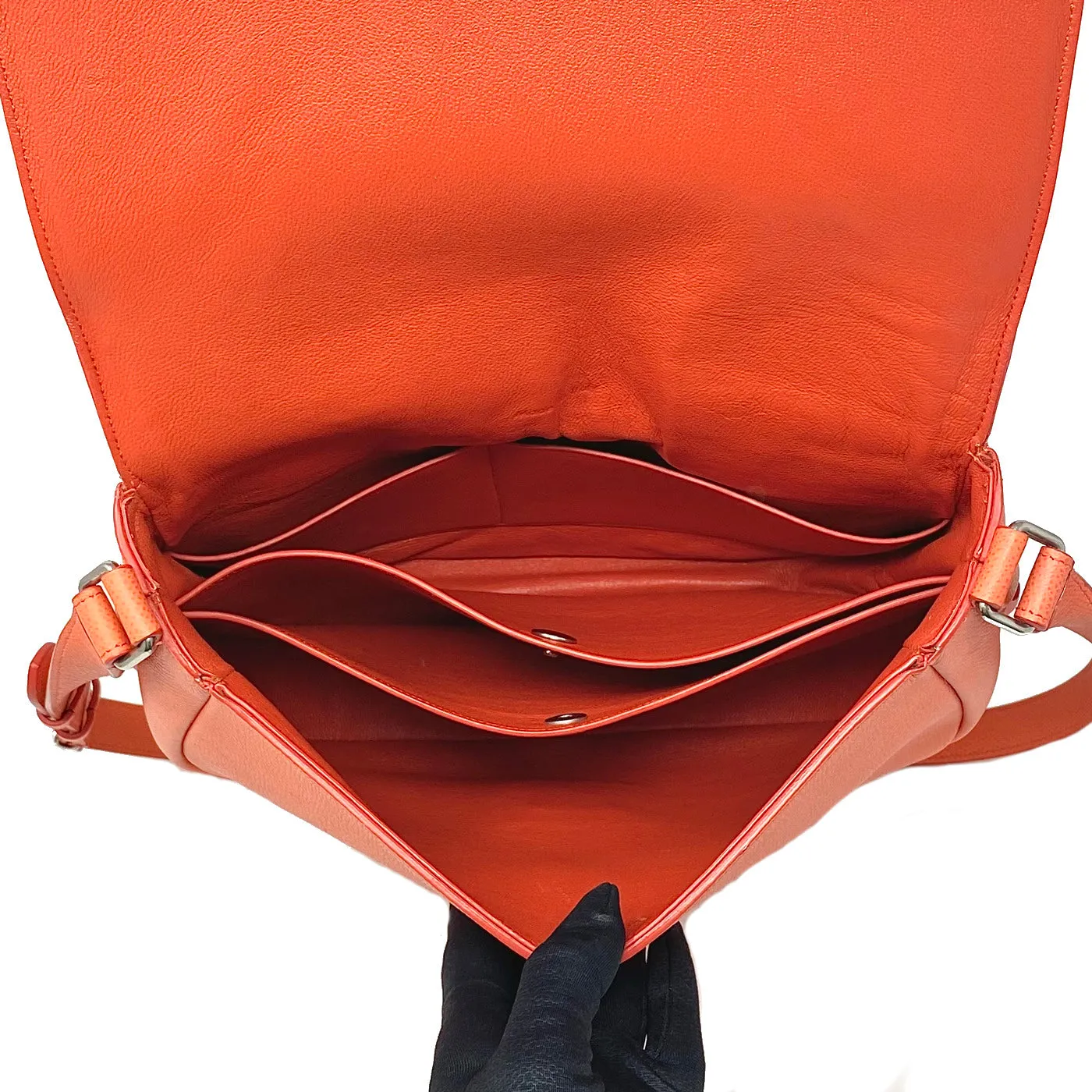 Trotteur Grained Messenger Bag